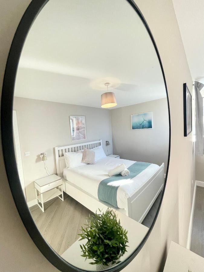 Anchors Away Apartment Пул Екстериор снимка